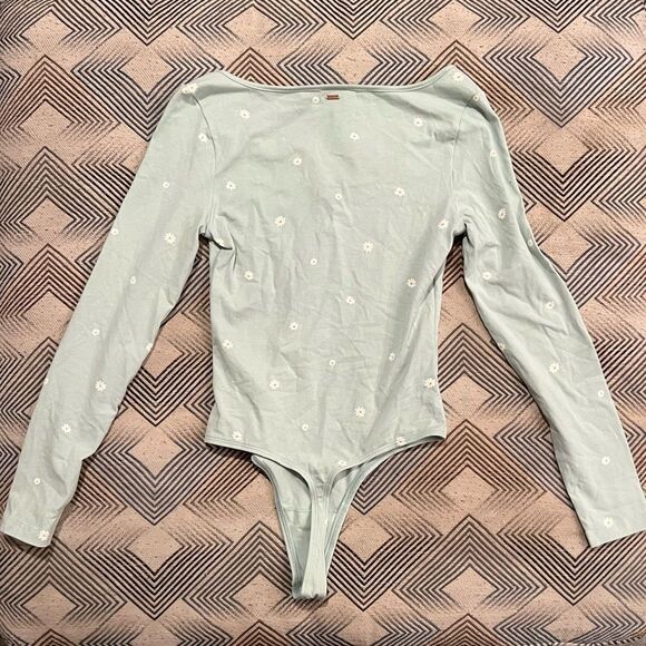 Pink VS Floral Print Bodysuit Top - Picture 3 of 3